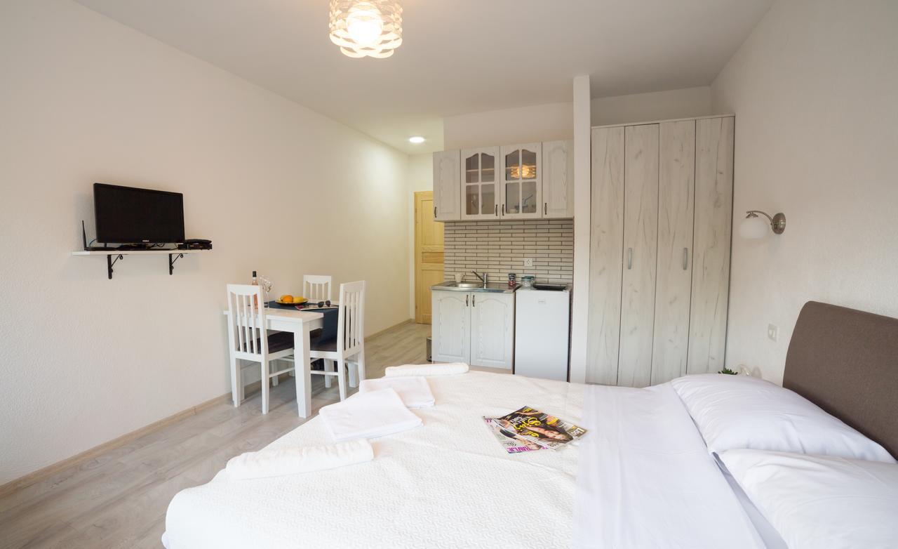 Vasiliki Apartment เวียร์ปาซาร์ ภายนอก รูปภาพ
