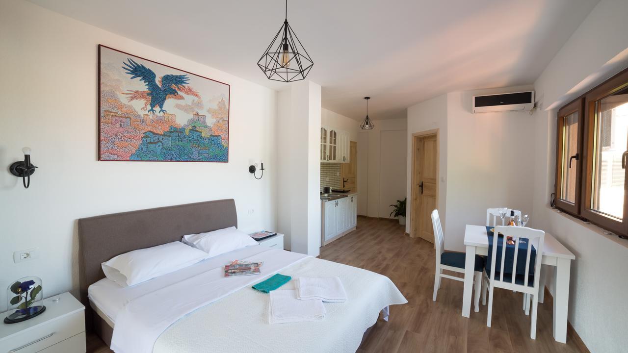 Vasiliki Apartment เวียร์ปาซาร์ ภายนอก รูปภาพ